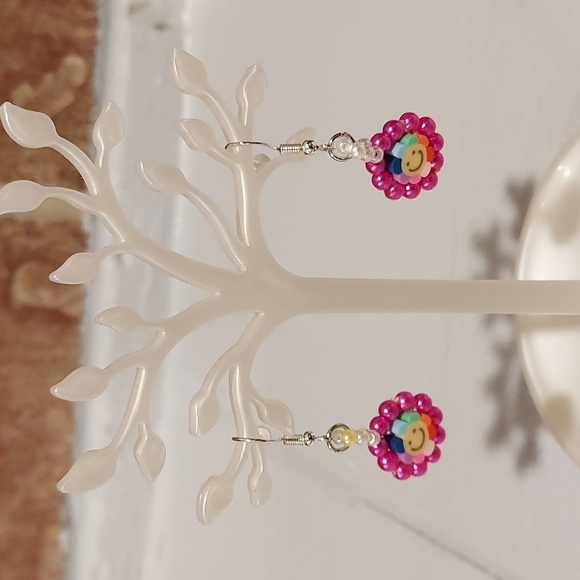 Children's Fashion Smiley Face Necklace , Bracelet, and Earring Set - Picture 8 of 9